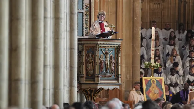 Историческа среща между папа Лъв XIV и първата жена начело на Англиканската църква