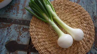 Пресният лук - малък зеленчук с изненадващо силен ефект за здравето