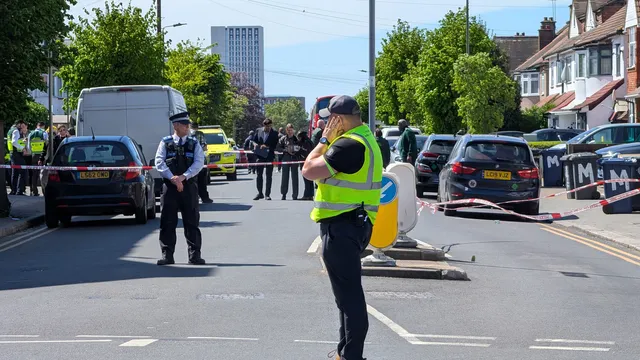 "Ужасяваща атака": двама евреи са ранени при нападение с нож в Лондон