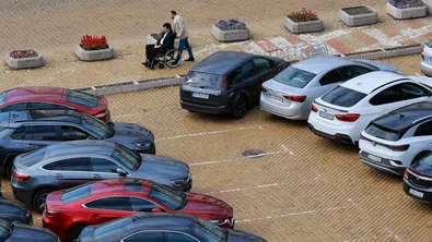 Борба с изоставените коли в София: близо 100 вече премахнати