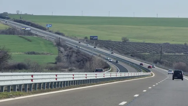 Ограничават движението в платното за Бургас от магистрала „Тракия“ в област Ямбол