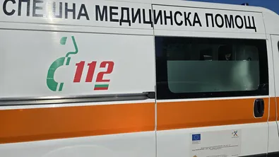 Шофьор на автобус е с травма на главата след пътен инцидент в Разградско