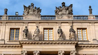 Изкуствен интелект „пише“ Молиер: нова пиеса оживява във Версай