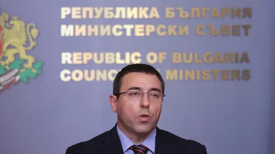 Министър Найденов за свлачището край Смолян: Пътят може да остане затворен до 2 години