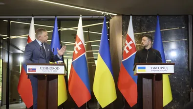 Зеленски и Фицо обсъдиха евроинтеграцията на Украйна