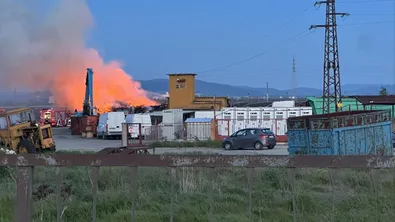Пожарът в Сливен е локализиран