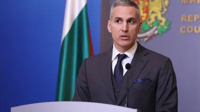 Андрей Гюров към Румен Радев на изпроводяк: Не гасете лампите след мен