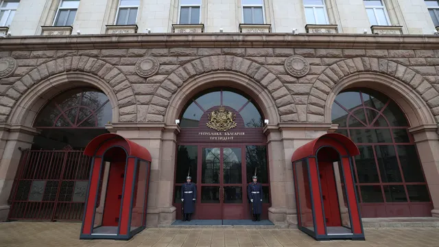 "Демократична България" влязоха на консултации при президента Йотова