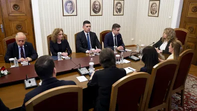 Ивайло Мирчев при Илияна Йотова: „На път сме да влезем в дългова спирала“