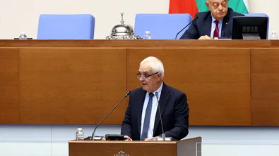 Атанас Запрянов: Финансови са причините да няма парад на Гергьовден