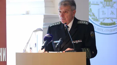 Адм. Емил Ефтимов за казармата: Това трябва да е държавен ангажимент, не призив от министерството