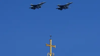 Авиодебют: Изтребители F-16 прелетяха на Гергьовден - 7 г. след пълното им плащане