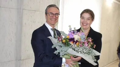Смяна на караула в енергетиката: Трайчо Трайков посрещна с букет Ива Петрова