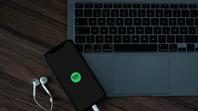 Spotify превръща AI DJ в истински музикален асистент