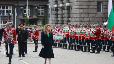 С издигане на знамето на ЕС и призив за мир София отбеляза Деня на Европа