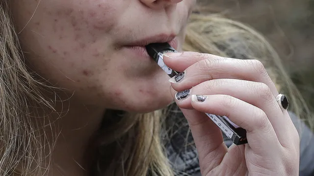 Германия подготвя забрана на еднократните вейпове