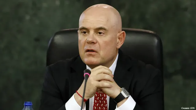 Бившият главен прокурор Гешев осъди прокуратурата за 130 000 евро
