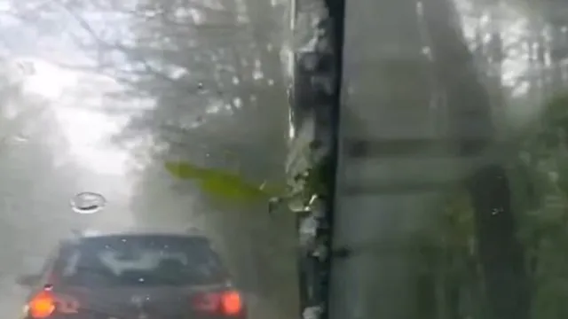 Силна градушка удари прохода Петрохан край Годеч (ВИДЕО)