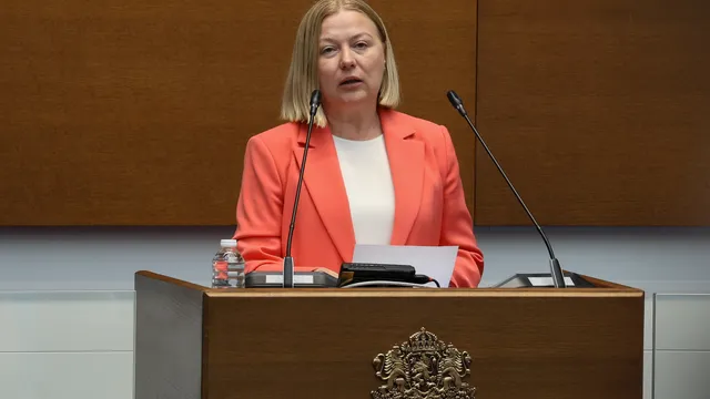 Надежда Йорданова: Искаме да продължи обсъждането на "Осемте джуджета" и Нотариуса