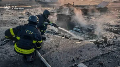 Масиран руски удар с ракети и стотици дронове срещу Киев