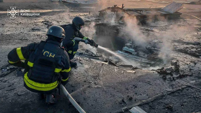 Масиран руски удар с ракети и стотици дронове срещу Киев