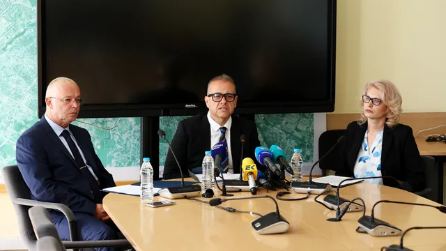 Шефът на "Гробищни паркове" в София се оплаква от политическо уволнение