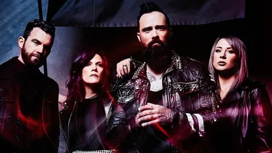10 000 фенове, предложение за брак и мощен рок: Skillet вдигнаха София на крака
