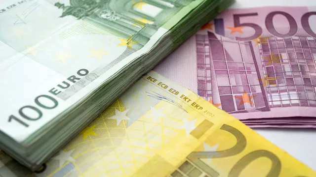 С до 500 евро по-малко: Намаляват заплатите на висшите държавници
