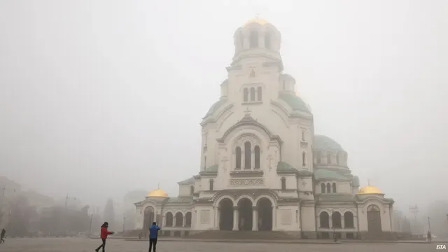 Настоятелството на "Ал. Невски" за сградата на "Шишман": Опасна е за обитаване!