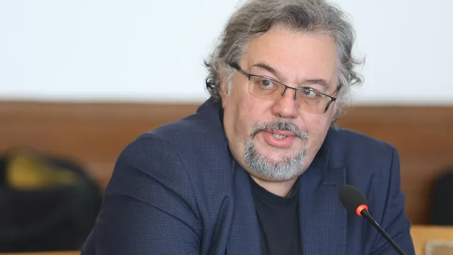 Манол Пейков: Популизмът на Румен Радев – от два стола накрая ще седне на земята
