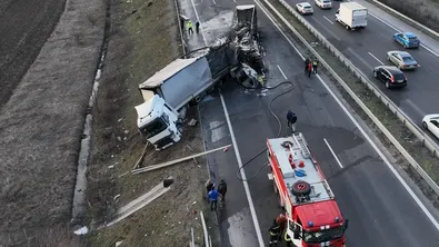 Трима загинали и 34 ранени при катастрофи за денонощие в страната