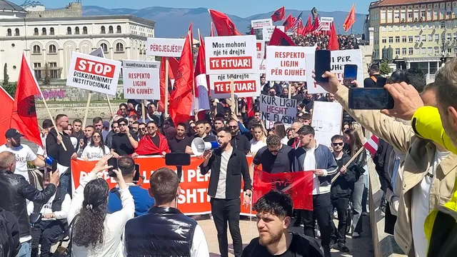 Албанските студенти в Северна Македония на пореден протест