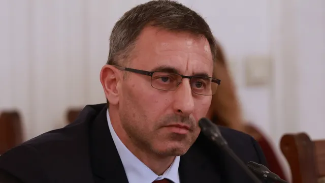 "Прогресивна България" предлага нови ограничения за Румен Спецов