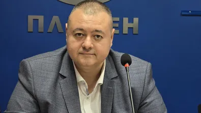 Свилен Трифонов, ДБ: Промените в парламента са "скандални" и ограничават опозицията