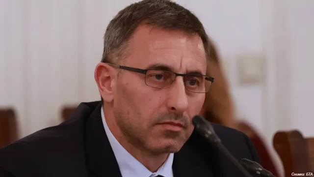Парламентът ограничи правомощията на особения управител на "Лукойл" Румен Спецов