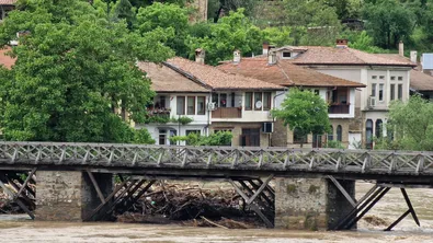 След водната стихия: Велико Търново и Габрово броят щетите