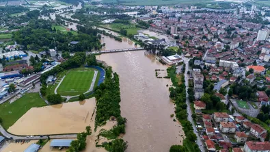 Скъсаният водопровод остави Севлиево без вода, държавният резерв праща 120 хил. литра