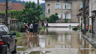 След бедствието: Продължава издирването на изчезналия мъж в Севлиево