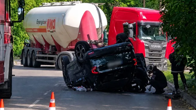 Тежка катастрофа между ТИР и автомобил край Пазарджик