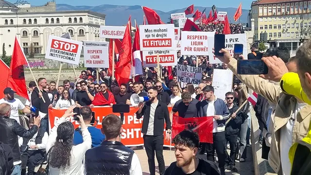 Студенти от Албания и Косово протестираха в знак на подкрепа за свои колеги от Северна Македония