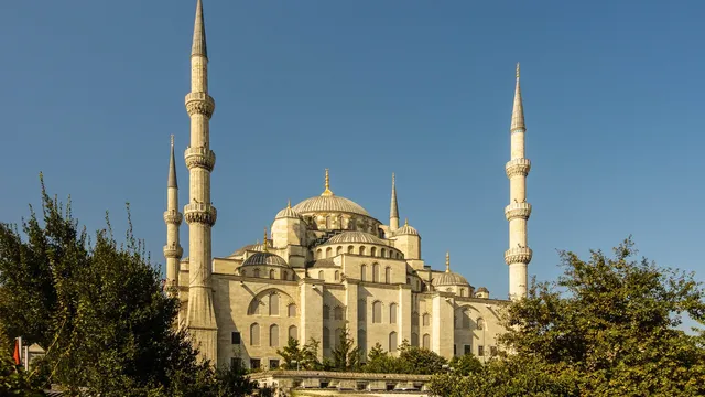 Мюсюлманите в България отбелязват Курбан Байрям