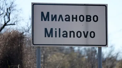 Закъсали тирове блокираха пътя в района на село Миланово