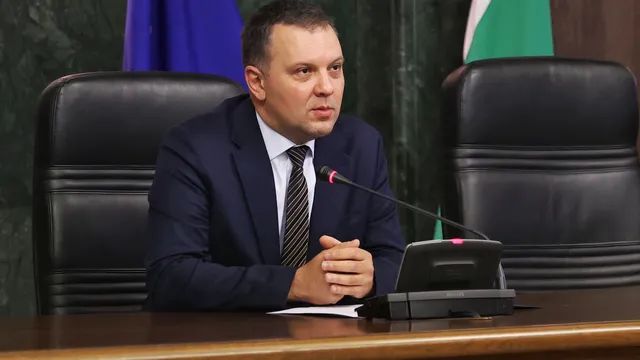 Министър Найденов: Оставката на Сарафов е половинчато решение - трябва да напусне и съдебната система