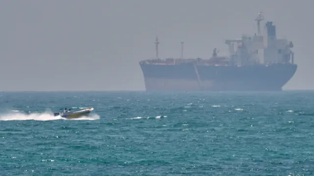 Атаки с дронове в Черно море: три танкера са ударени край турския бряг