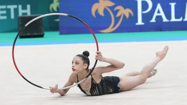 Сияна Алекова стана европейска шампионка на обръч във Варна