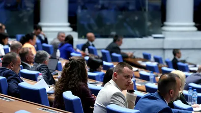 Парламентът съкрати на 48 часа срока за разглеждане на законопроекти