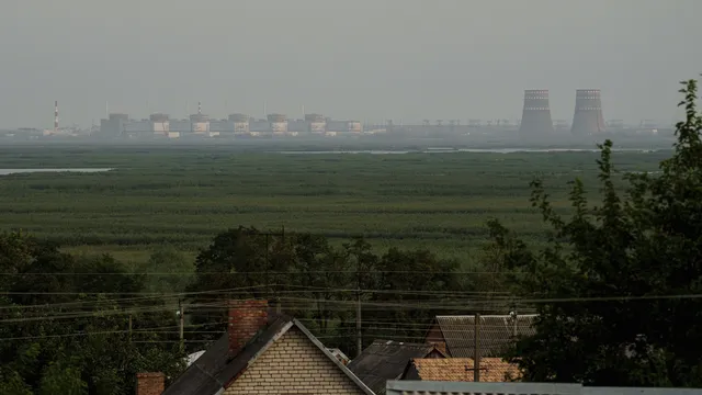 Украйна отрече атака срещу Запорожката АЕЦ, нарече обвиненията руска пропаганда