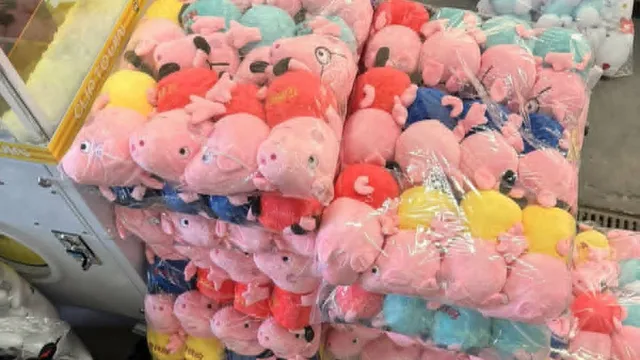 Откриха над 3300 контрабандни играчки, укрити във вендинг машини