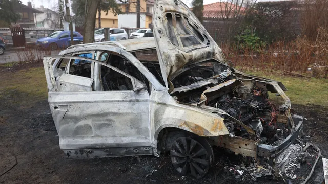 Подпалиха и двете коли на бившия окръжен прокурор на Търговище