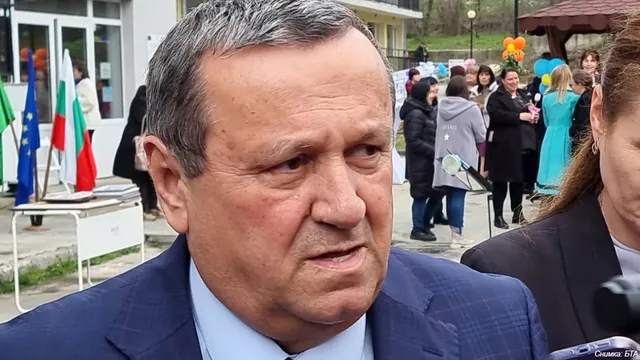 Хасан Адемов контрира Гълъб Донев с "факти"